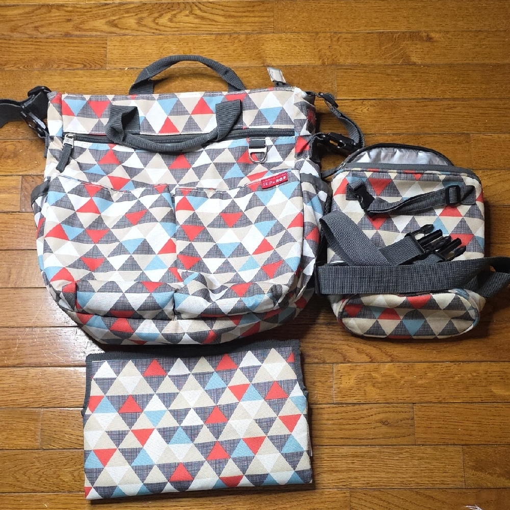 Skip Hop Duo Signature Diaper Bag Set - Triangular Pattern